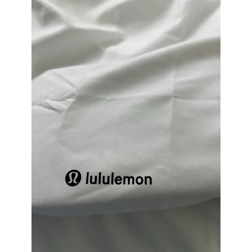 Lululemon Everywhere Belt Bag Cactus Leather Alternative 1L Black/silver - Picture 13 of 13